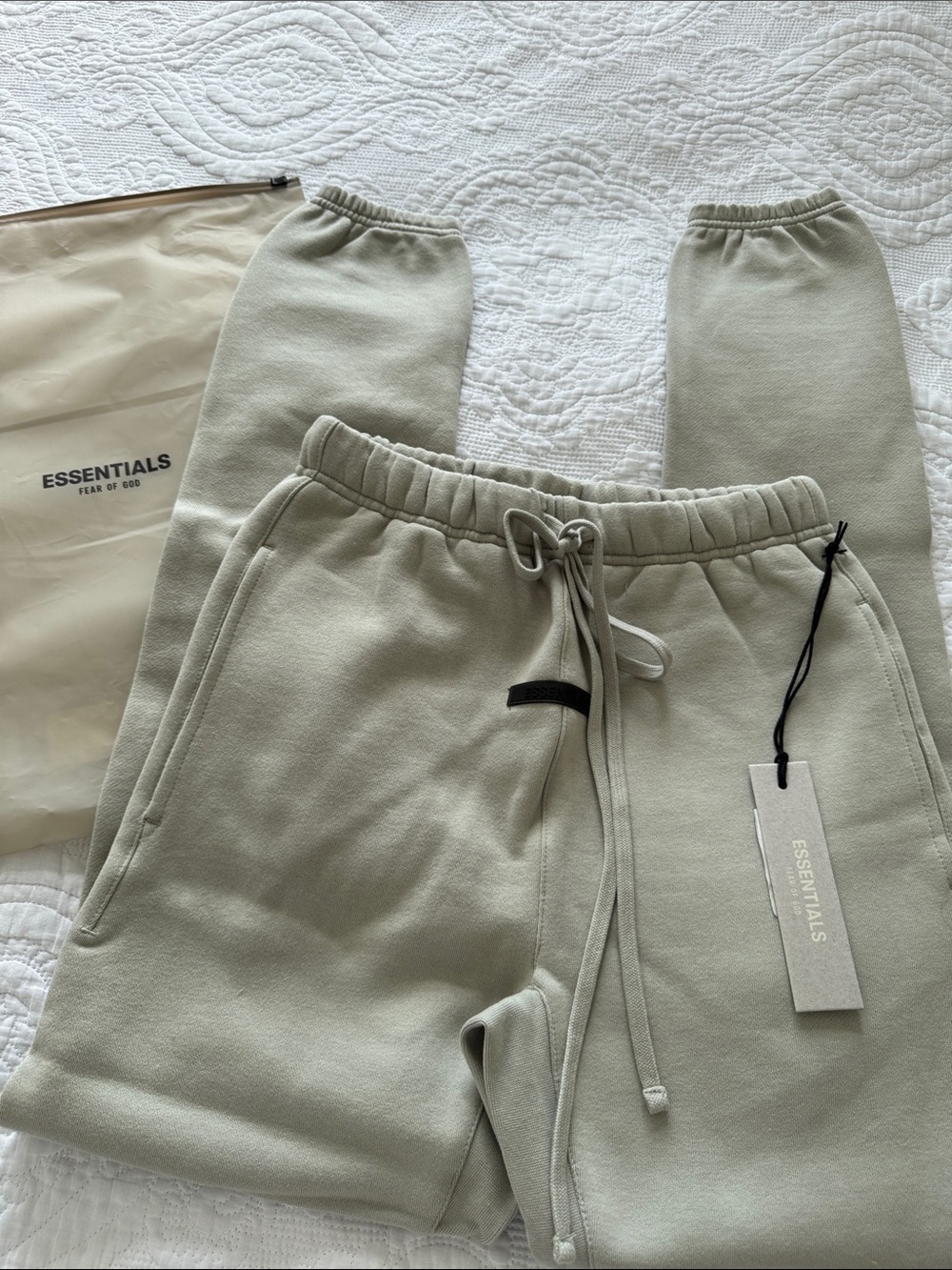 NWT ESSENTIALS Fear of God Men’s Sage Green Jogger Sweatpants